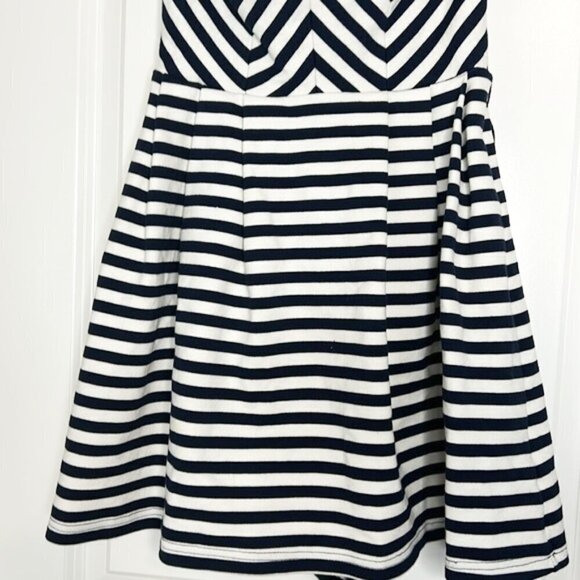 Forever 21 Strapless Black and White Fit and flare Mini Dress Chevron Stripe Med - Picture 5 of 7
